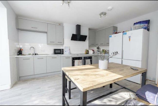 Professional house share in NR2 - ensuite rooms Main Photo
