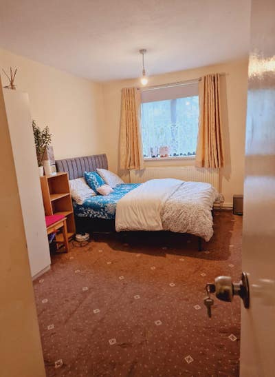 Double Bedroom Available  Main Photo