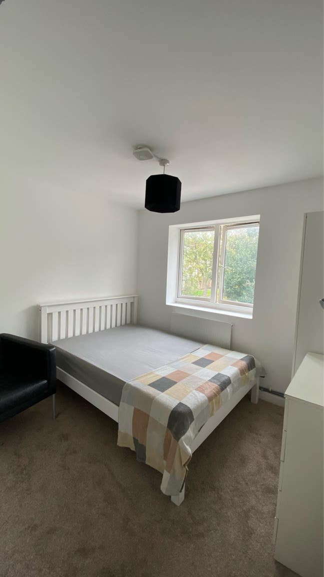 1 Bedroom Flat in Bow (E3) Main Photo
