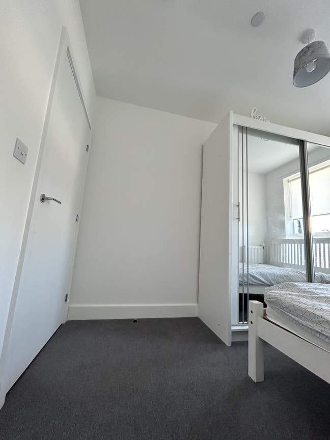 Room to Rent  – All Bills Included Main Photo