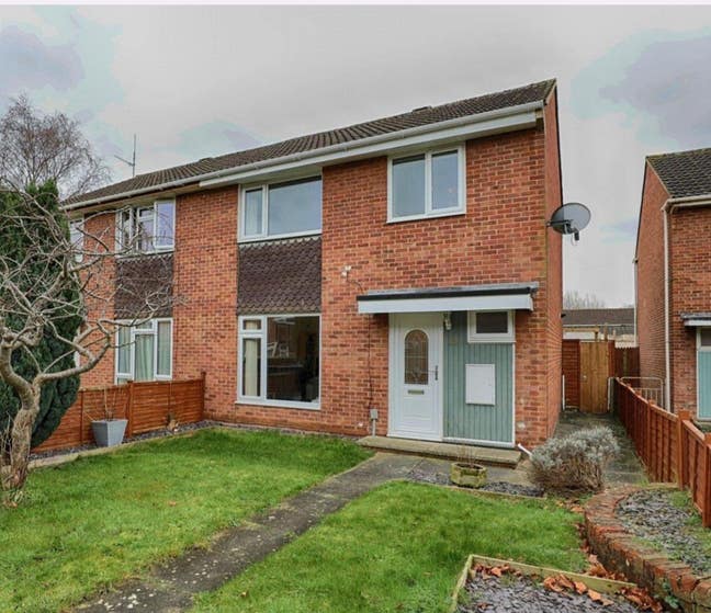 2 bedroom furnished house for short term. Main Photo
