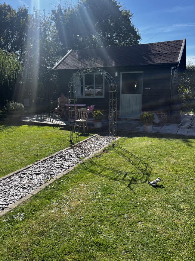 Furnished lodge in rural setting  Main Photo