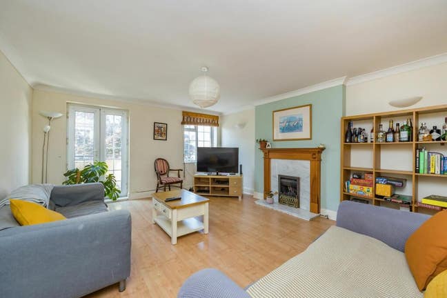 Double Room in Hove Main Photo