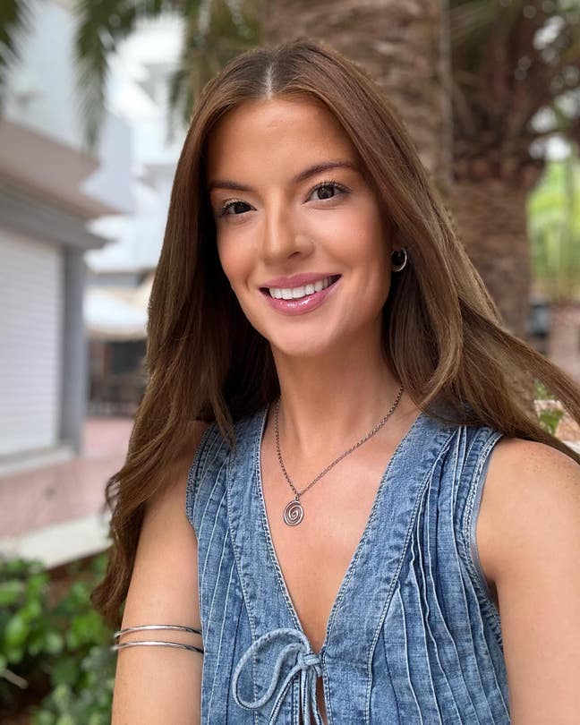 Single female looking for a room  Main Photo