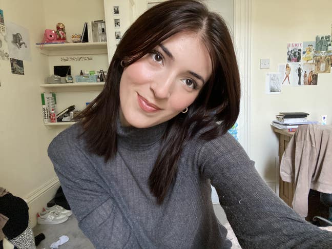 Professional Female seeks a double room Main Photo