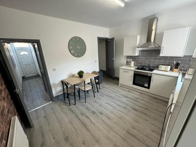 Double Rooms & En-Suite Room with Tv's Main Photo