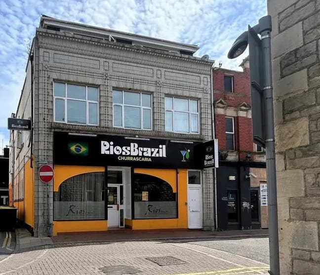 Spacious Double room in the Heart of Swindon  Main Photo