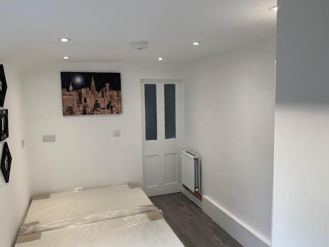 Bedroom with ensuite  Main Photo