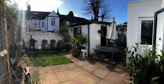 En suite in lovely house w/garden in SW2 Main Photo