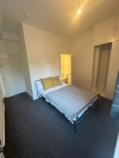 Refurbished House in Town Centre Main Photo