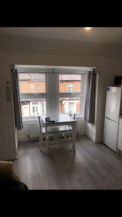 Stunning 1 bed flat available 1st November 2025  Main Photo
