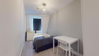 Single Room In Harrow Road, &pound;720 PCM Main Photo