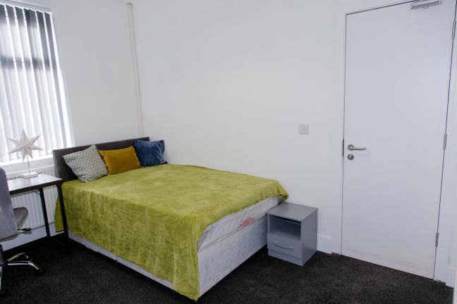 *Newly Refurbised, Contractors Welcome, All Bills* Main Photo