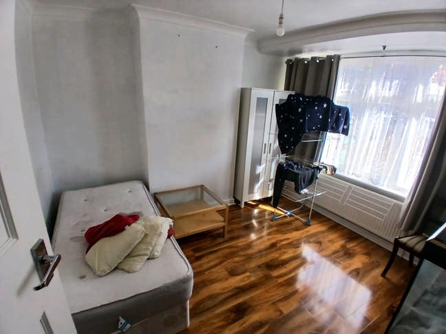 Single Room with All Bills inc. in N.Cheam Sutton Main Photo