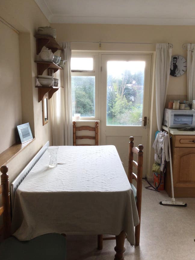 Lodger required - Bills Included - Entire upstairs Main Photo