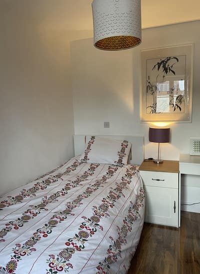 Comfortable Ensuite room  Main Photo