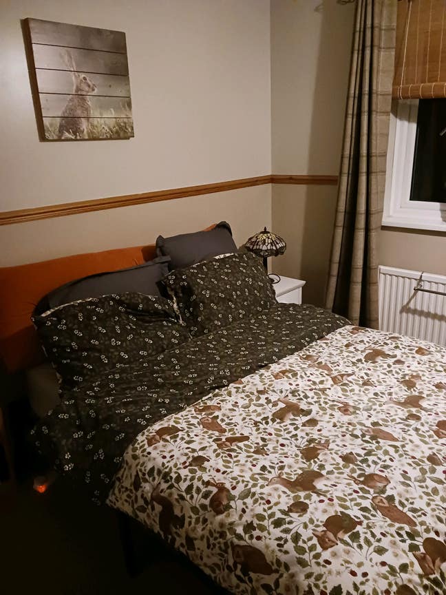 Large Double Bedroom  Main Photo