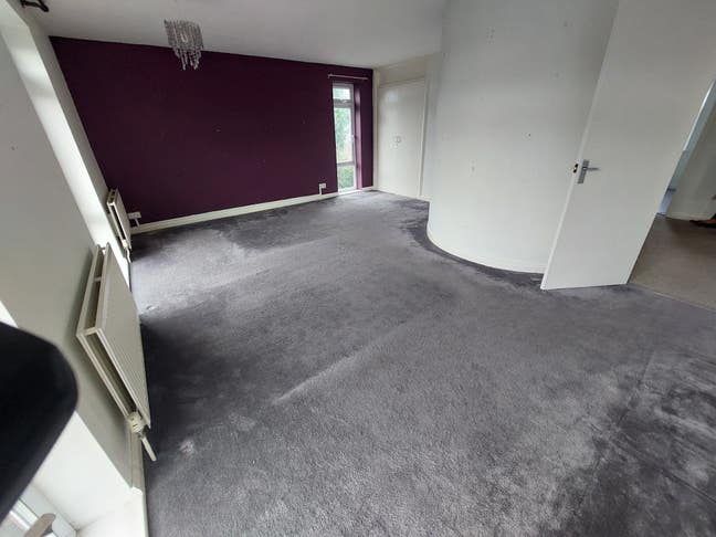 Double Room Available in Spacious 4-Bedroom House Main Photo