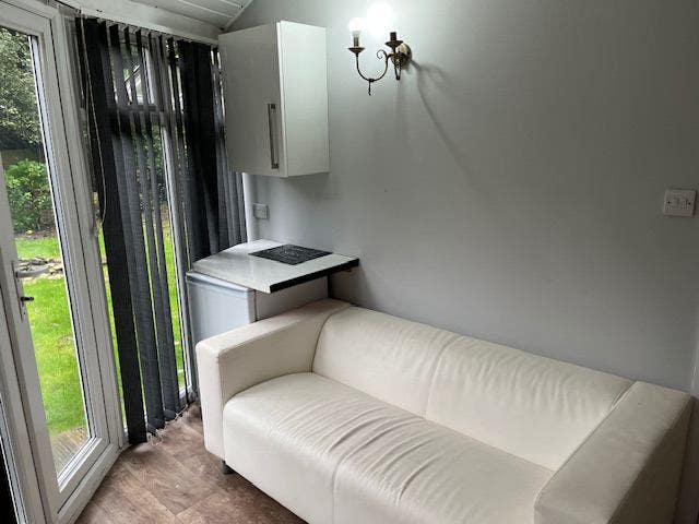 Studio Style Double room with Ensuite - SN3 Main Photo