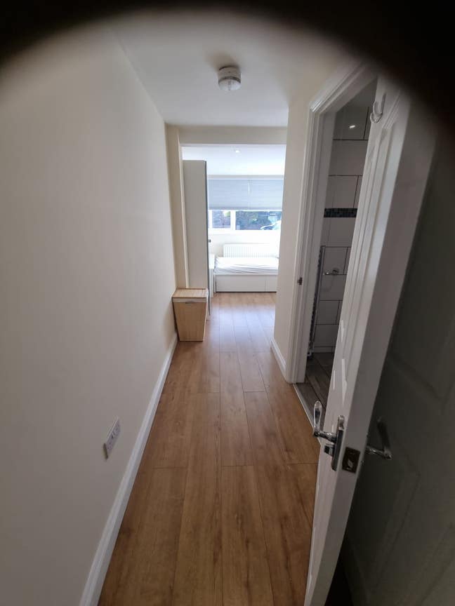 Private access double room with en-suite. Main Photo
