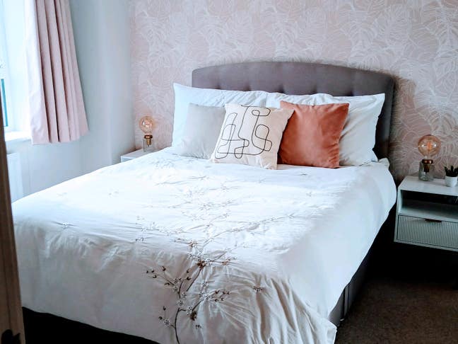 Spacious Double Bedroom And Snug Portishead Marina Main Photo