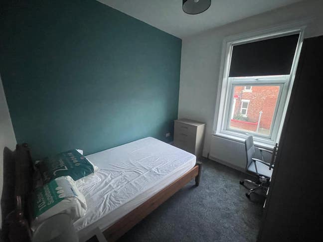 Refurbished Flat close to College/Chi Metro Main Photo