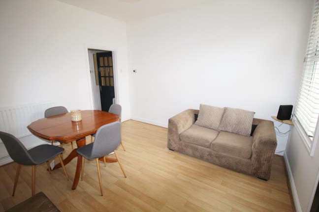 📚 Study-Ready Rooms – Desk,Chair & Superfast WiFi Main Photo