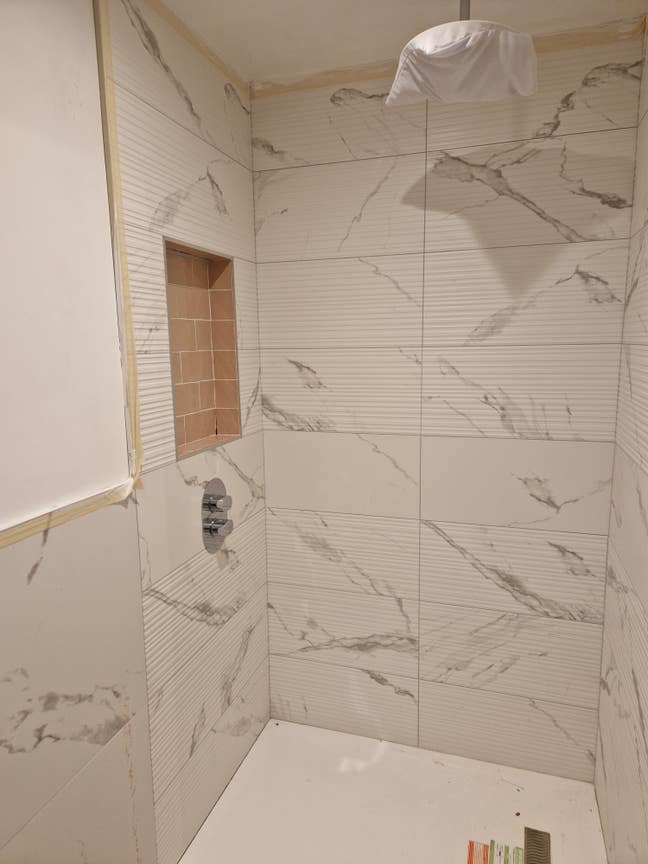   Ensuite Double Bedroom Main Photo