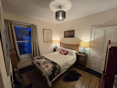 Beautiful double room in a lovely home. Main Photo
