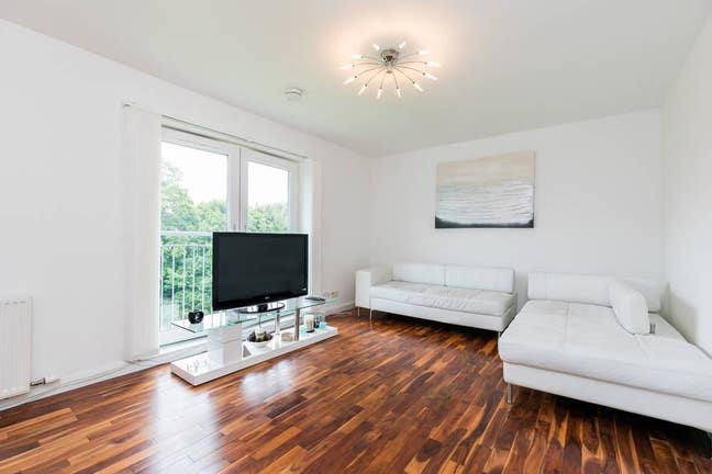 2 Bedrooms Available in Penthouse Flat  Main Photo