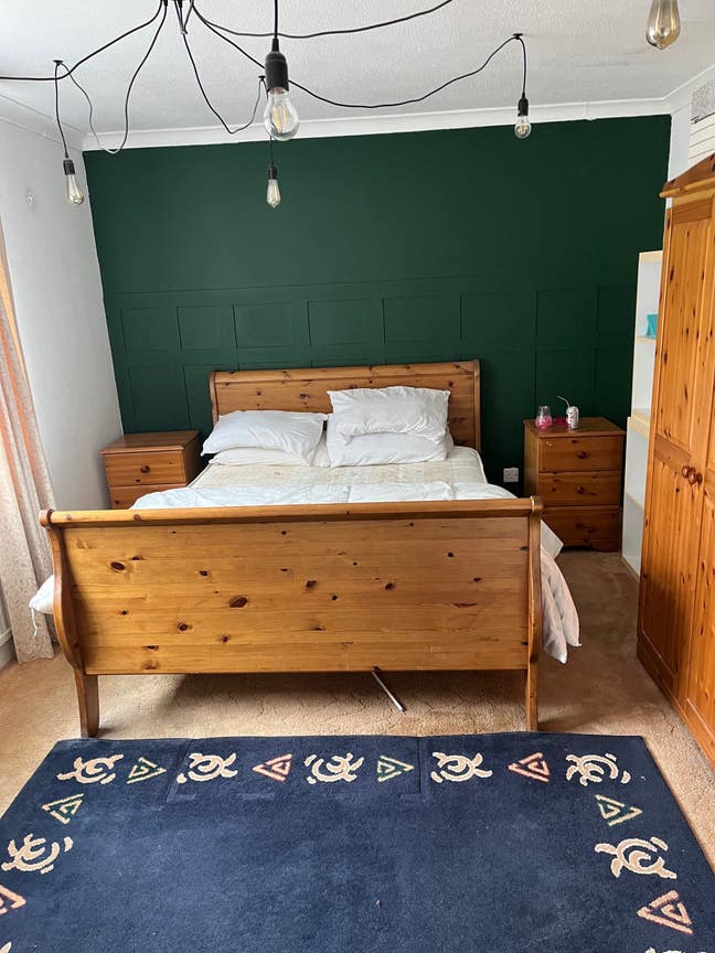 Large double bedroom with en-suite  Main Photo