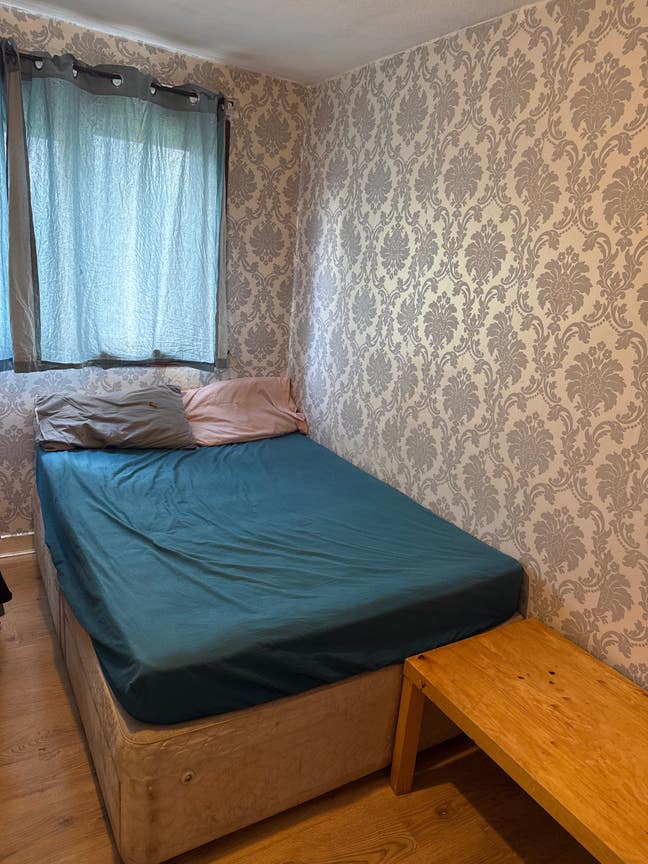 One Double Bedroom, one single bedroom in 3 BHK Main Photo