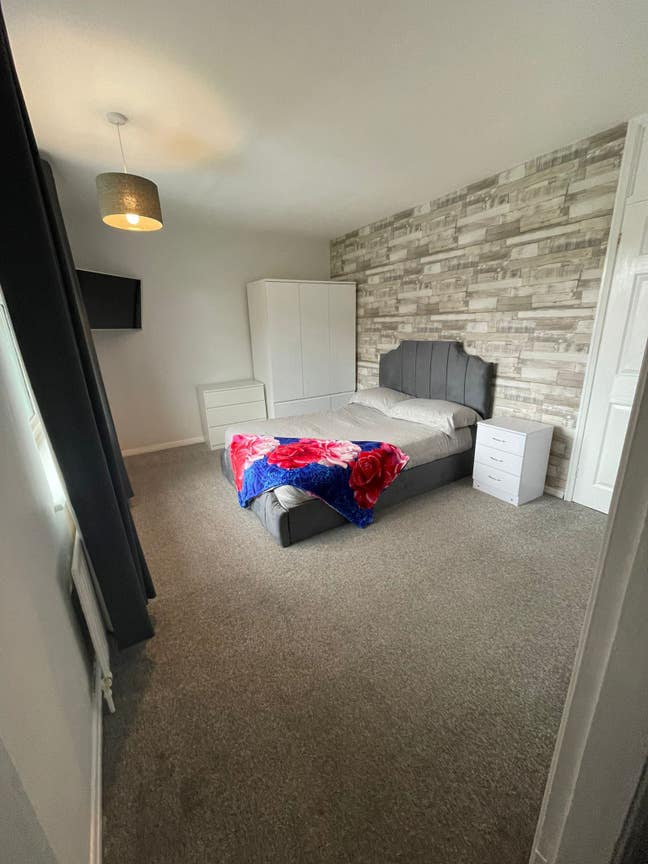 Furnished Double Room Available Main Photo