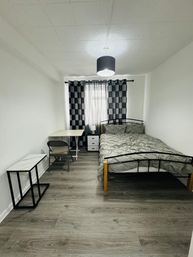  Beautiful double Room E9 6PH Main Photo