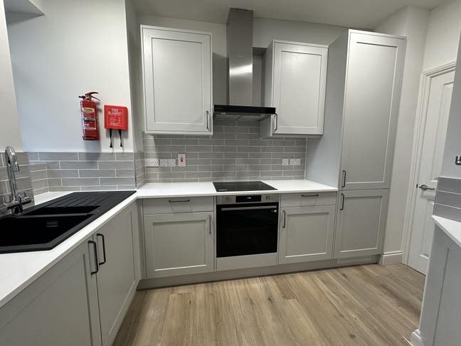 Large double bedrooms in Marble Arch Available! Main Photo