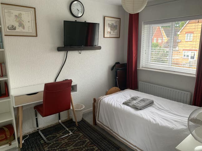 Single Room to rent Monday to Friday only.  Main Photo