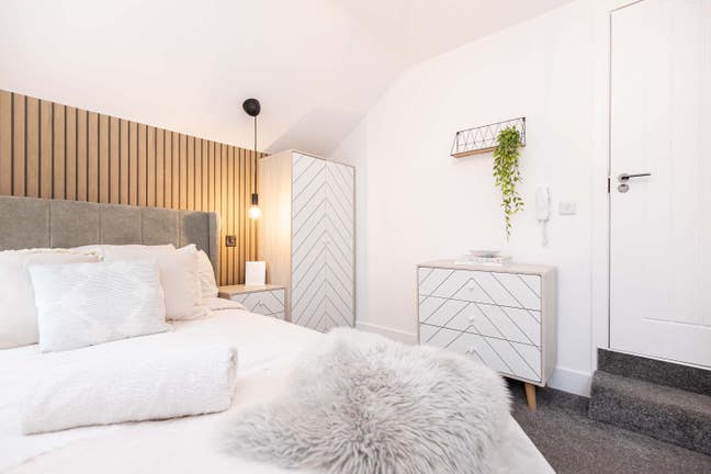 Stunning En-Suite Doubles - Near Ashley Cross Main Photo