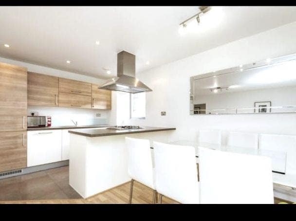 Doube Room - Mile End  Main Photo
