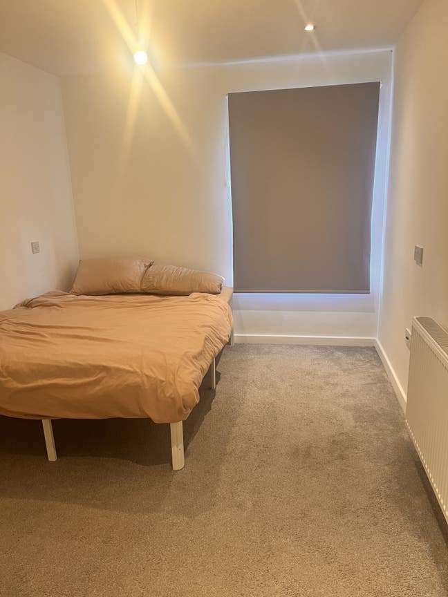 Impeccable double room and bathroom Main Photo