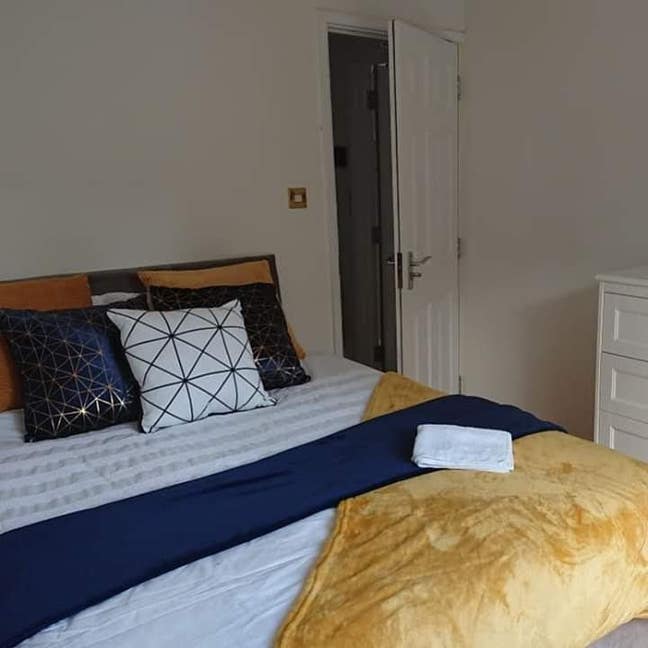 Amazing Double Room in a Friendly House Share Main Photo