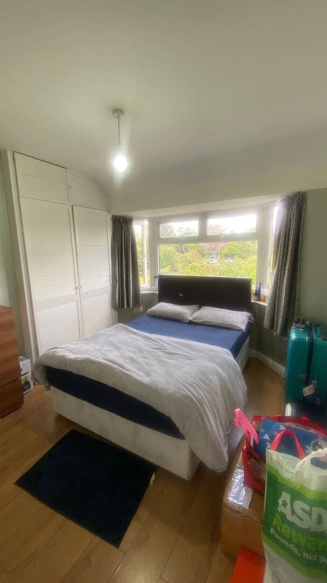 Furnished Double  with 2Baths Kingston New Malden  Main Photo