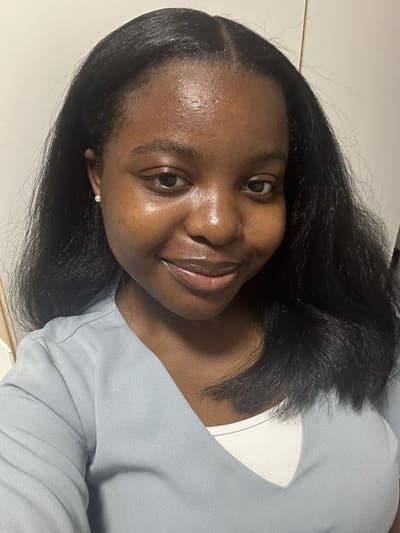 I am a female student aged 21. I am looking f... Main Photo