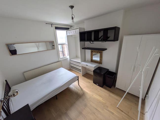 Double Bedroom Main Photo