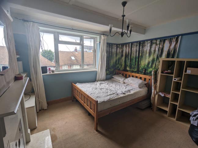 Double bedroom near Hove station  Main Photo