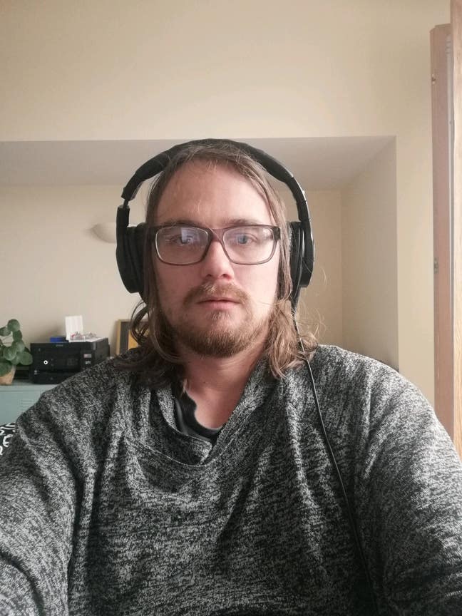 Friendly muso looking for a place to stay Main Photo