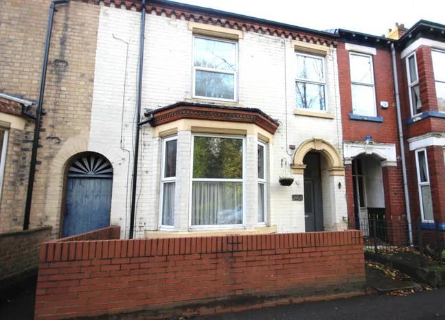 Furnished Large Dbl Rooms - All Bills included Main Photo