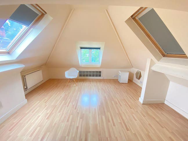 Double room to let in Streatham hill SW16 Main Photo