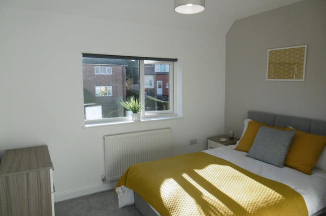 Double En-suite Room 3 Anderson Crescent Main Photo