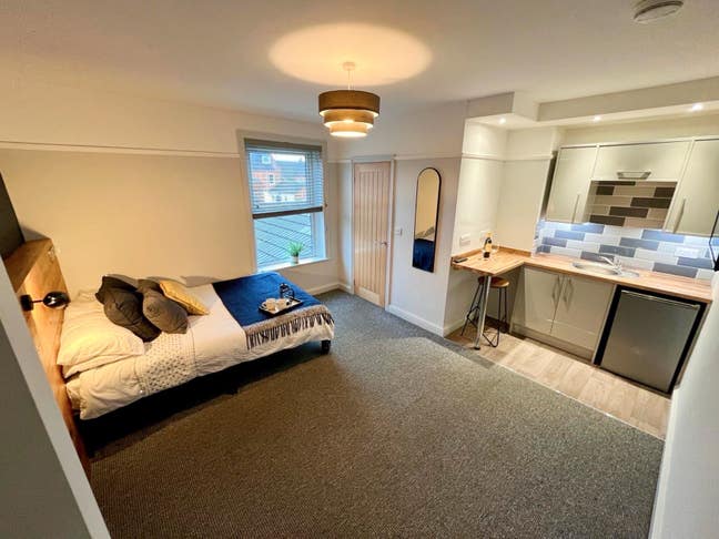 Modern Studio in a Shared House LN5 Area Main Photo