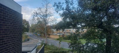 KING SIZE walk 2 Farnborough North & Main Station Main Photo